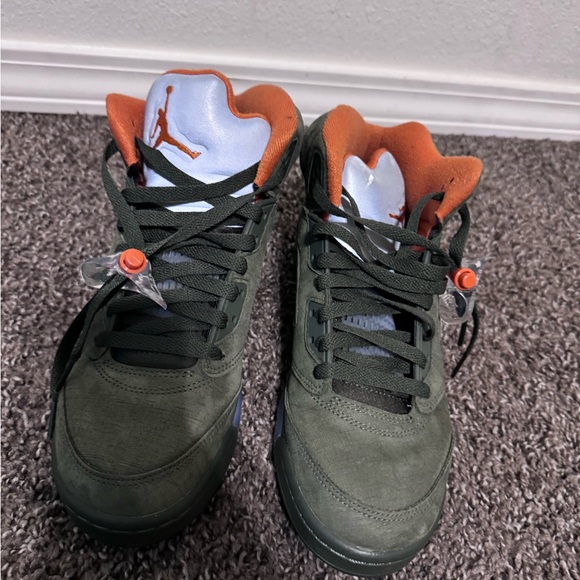 Retro 5 - Picture 2 of 2